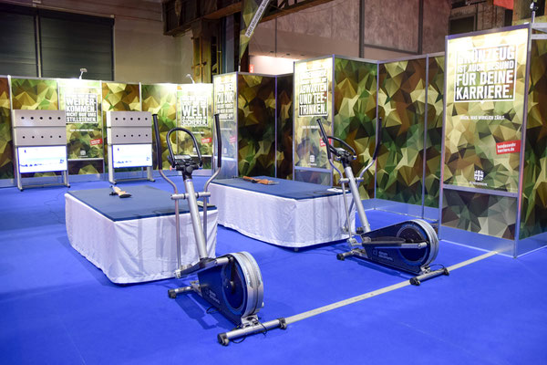 Biathlonsimulator auf einer Messe
