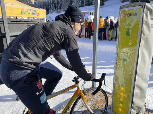 EnergyBike Physik 3 - mit spezieller Outdoor-Ausrüstung für den Winter im Freien