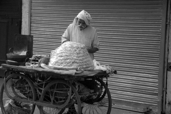 Etal dans la rue de New Delhi, Inde