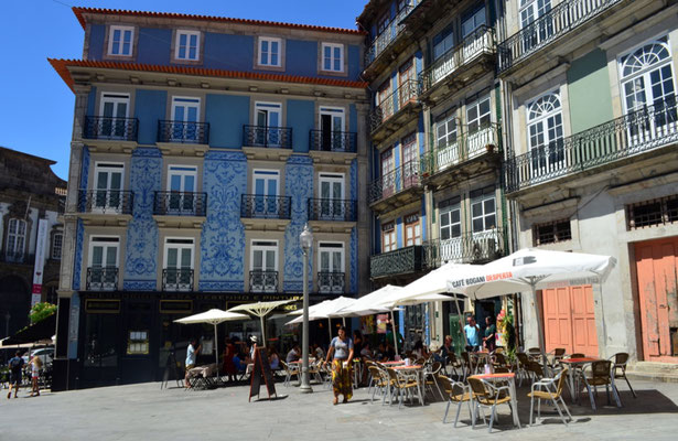 Place à Porto.