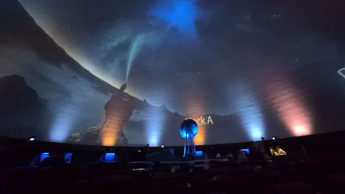 Im Zeiss Jena Planetarium