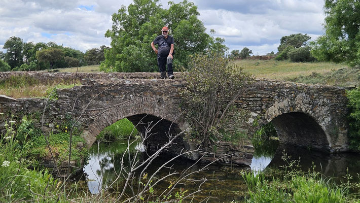 uralte Steinbrücke