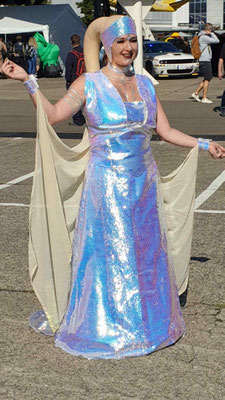Kleid sah super aus