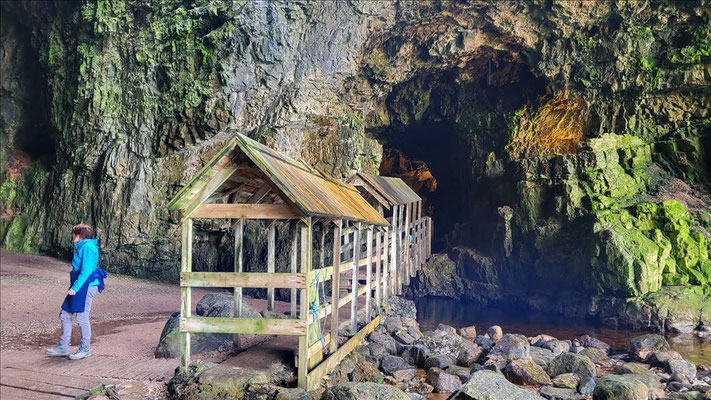 Eingang zur Höhle