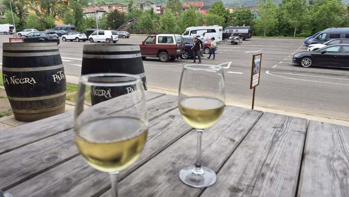 Bar direkt vor dem Womo am Parkplatz-topp