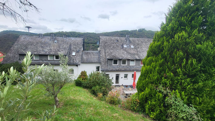 Die beiden Tarnhäuser des Bunkers