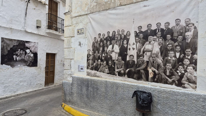 Ausstellung an den Häusern in Sorbas
