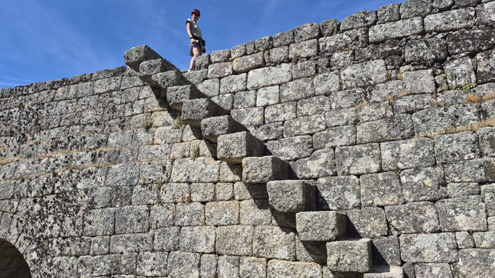 auf der Burg , waghalsige Treppe