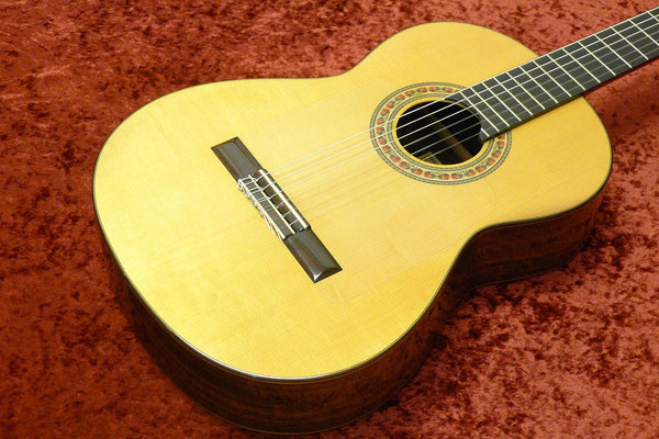 Lester Devoe 2002  - Guitar 1 - Photo 2