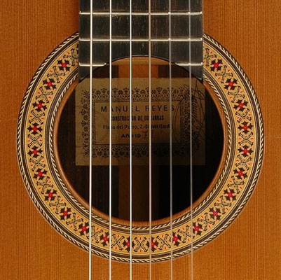 Manuel Reyes 1979 - Guitar 1 - Photo 2