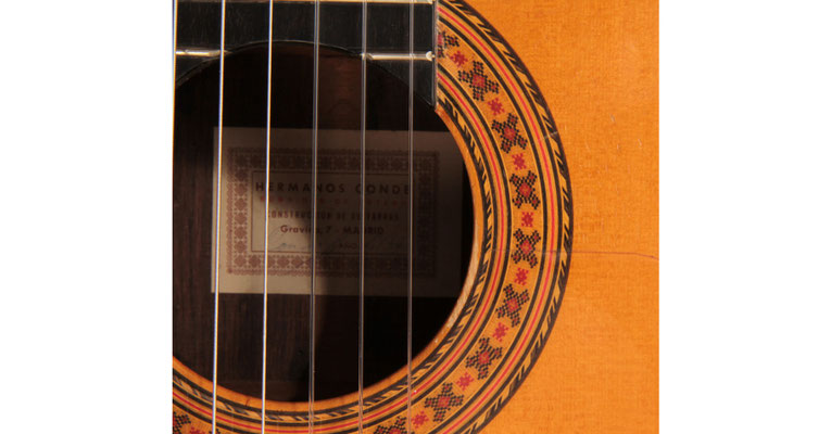 Hermanos Conde 1977 - Guitar 2 - Photo 7