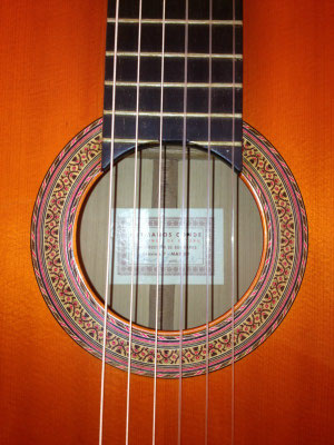 Hermanos Conde 1975 - Guitar 1 - Photo 1
