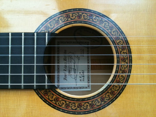 Jose Lopez Bellido 2001 - Guitar 1 - Photo 2