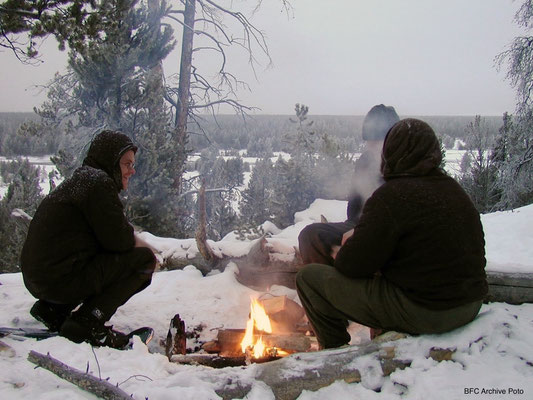 Arbeit als Volunteer (links) in den USA bei der "Buffalo Field Campaign" im Yellowstone Nationalpark | 2001/2002