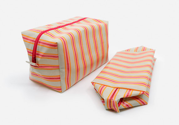 Necessaire, Wachstuch, Etui, Reisenecessaire, handgemacht. Geschenke & Accessoires 