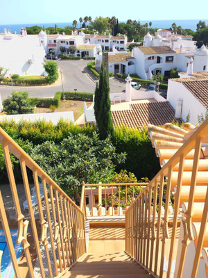 Treppe zur Dachterrasse.