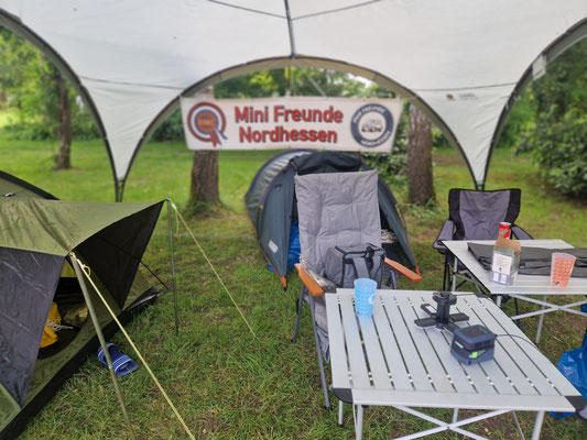 Hessen Camp steht wie eine 1. 