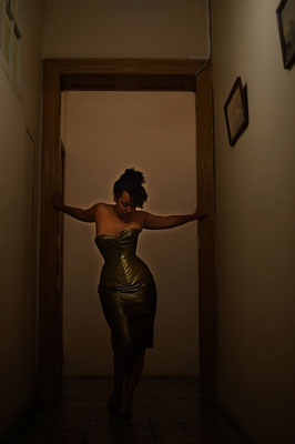 Jupe et corset Edwardien en lamé doré / Photographe : Daniel Mielniczek