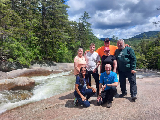 Le groupe sur la ''Franconia Falls''