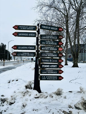 Les indications pour se promener dans le village