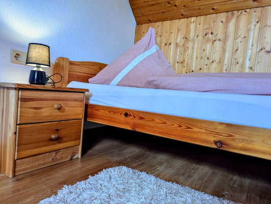 Oberes (Kinder-)/Schlafzimmer