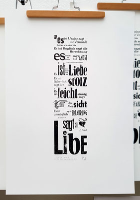 Erich Fried Plakat »Was es ist«, Naturpapier, 420 × 594 mm, Offsetdruck