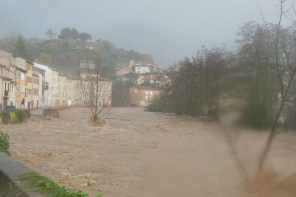 Le méandre de la Sorgues au niveau de la rue du Général de Castelnau