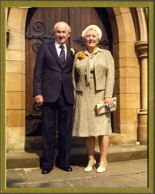 Sharron & Ian's Wedding Outside St. Pauls Church