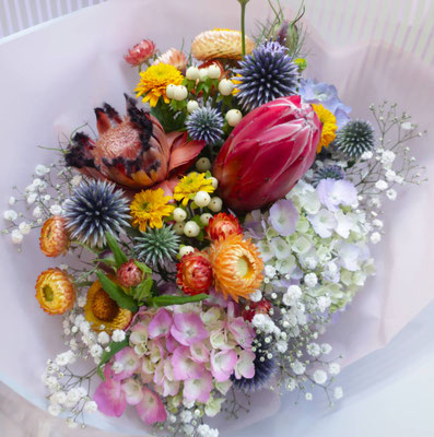 ドライフラワーがお好きな方へ　ドライフラワーになる生花を使用した花束