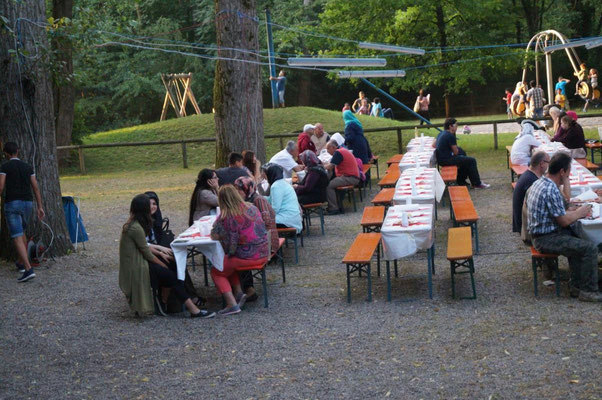 11.7.2015 cemaatle acik havada iftar teravi ve sahur programı