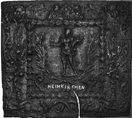 Inv.-Nr. 320   Pomona/Pax, Kaminplatte 80 x 72 cm, Neunkirchen, um 1700