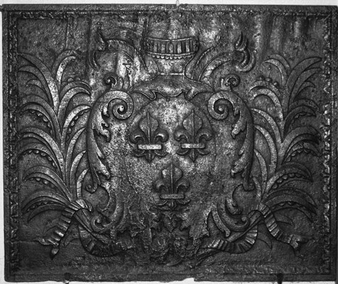 Inv.-Nr. 101   Wappen Frankreich (Ludwig XIV.),  Kaminplatte 94 x 80 cm, Lothringen, um 1680