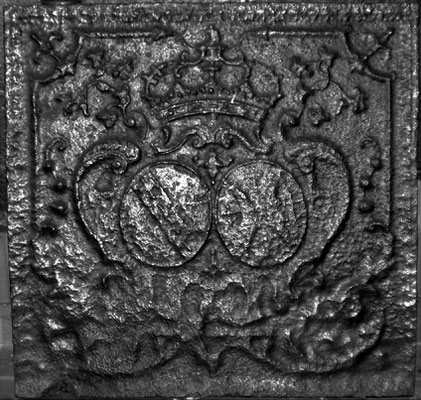  Inv.-Nr. 86   Allianzwappen Lothringen - Bar,  Kaminplatte 56 x 54 cm, Lothringen, um 1700 