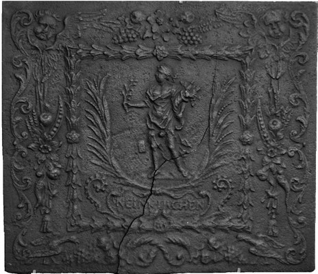 Nr. 319   Pomona/Pax, Kaminplatte 80 x 71 cm, Neunkirchen, um 1700