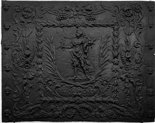 Inv.-Nr. 318   Pomona/Pax, Kaminplatte 89 x 70 cm, Neunkirchen, um 1700