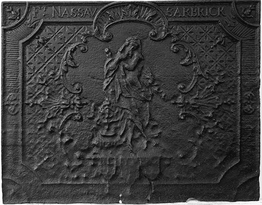 Inv.-Nr. 253   Allegorie des Winters, Kaminplatte 69 x 55 cm, Saarland, um 1730/40