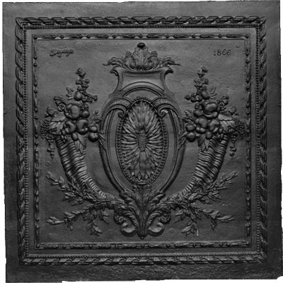 Inv.-Nr. 351   Füllhörner, Kaminplatte 85 x 86 cm, Hayange, dat. 1866
