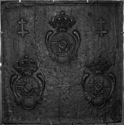  Inv.-Nr. 82   Wappen Herzogtum Lothringen (Leopold I.),  Kaminplatte 63 x 63 cm, Lothringen, um 1700 