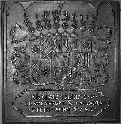 Inv.-Nr.   67   Allianzwappen Nicolaus Iulius Löwenhaupt - Falkenstein, Kaminplatte 81 x 84 cm, Südpfalz, dat 1740 