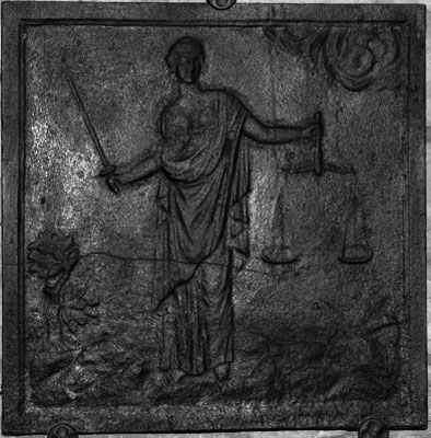 Inv.-Nr. 307   Justitia, Kaminplatte xx x xx cm, Hayange, 2. H. 18. Jh.