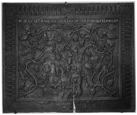  Inv.-Nr. 43   Hl. St. Martin, symbolisiert die Ehe zwischen Anne Husson und Martin Beguinet, Betreiber der Hütte Villerupt,  Kaminplatte 110 x 92 cm, Villerupt, dat. 1680