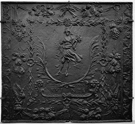 Inv.-Nr. 296   Flora, Kaminplatte 101 x 94 cm, Quinte, nach 1683