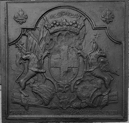  Inv.-Nr. 387   Wappen Charles Louis Henri de Lenoncourt,  Kaminplatte 80 x 80 cm, Dillingen, 1. H. d. 18. Jh. 