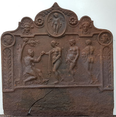 Inv.-Nr. 475  Das Urteil des Paris, Kaminplatte 90 x 88 cm, Lothringen, 1.H. 18. Jh.