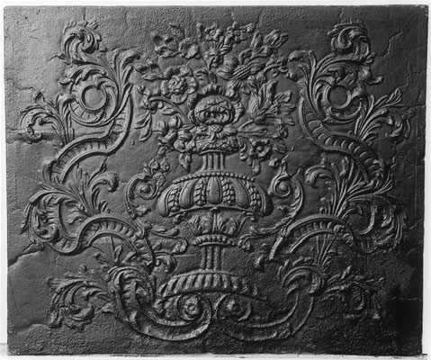 Inv.-Nr. 354   Neunkircher Blumenkorb, Kaminplatte xx x xx cm, Neunkirchen, um 1700