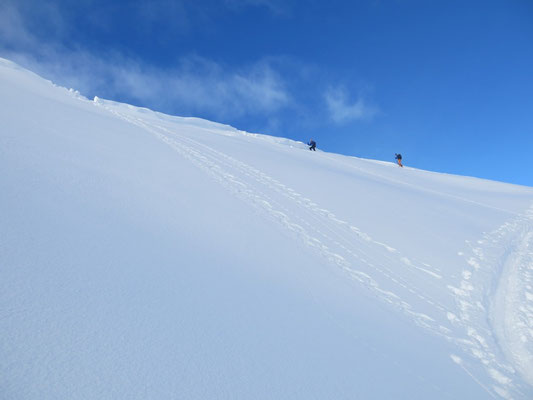 Skitouren und Skitourenkurs im Kleinwalsertal (c) Dominik Müller