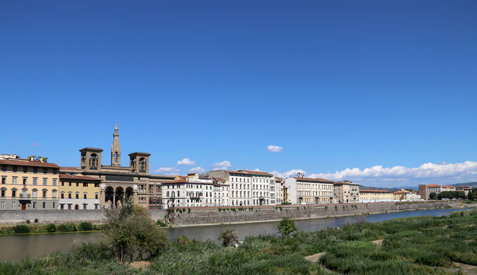 Der Arno mit Blick auf die Uffizien.