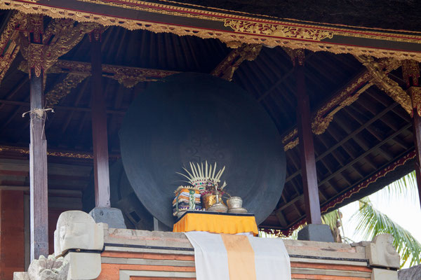  „Mond von Pejeng“ - der größte prähististorische Bronzegong der Welt. 