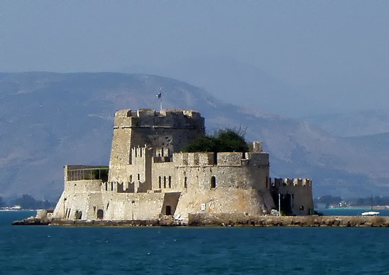 Nafplio - Blick auf die Festung Bourtzi