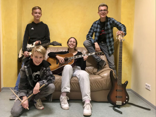 Fotosession auf dem Wartesofa in der Elsässerallee 1 - Dezember 2022